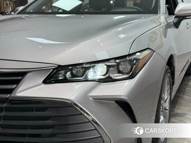 Toyota Avalon 2021 Серебристо-серый из Китая, фото 3
