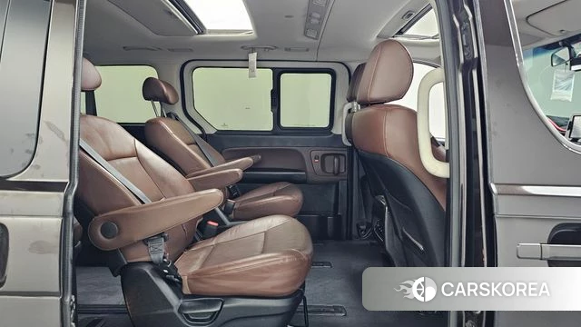 Hyundai The New Grand Starex 2018 Коричневый из Кореи, фото 3