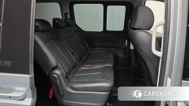 Hyundai Staria 2023 Серебряный из Кореи, фото 3