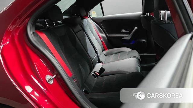 Mercedes-Benz A-Class W177 2024 Красный из Кореи, фото 3