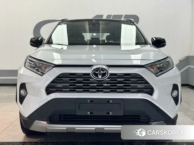 Toyota RAV4 2023 Белый из Китая, фото 3