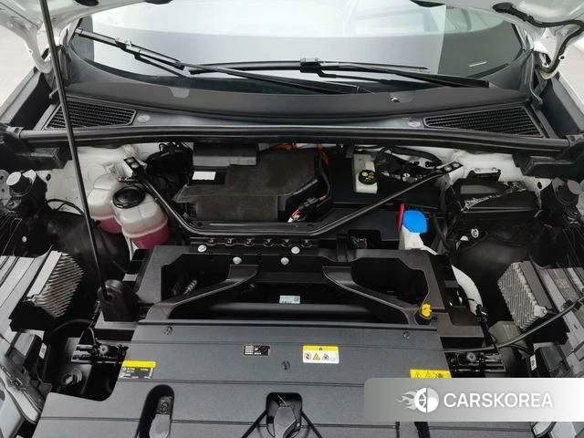 Audi Q5L 2023 Белый из Китая, фото 3