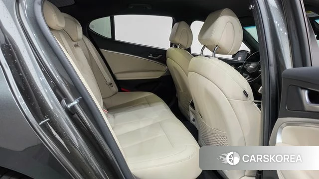 Genesis The New G70 2023 Серый из Кореи, фото 3