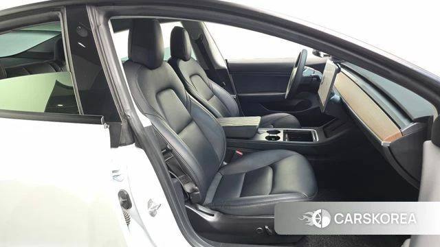 Tesla Model 3 2021 Белый из Кореи, фото 3