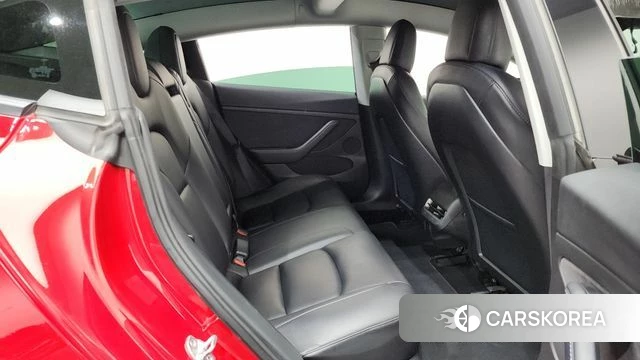 Tesla Model 3 2022 Красный из Кореи, фото 3