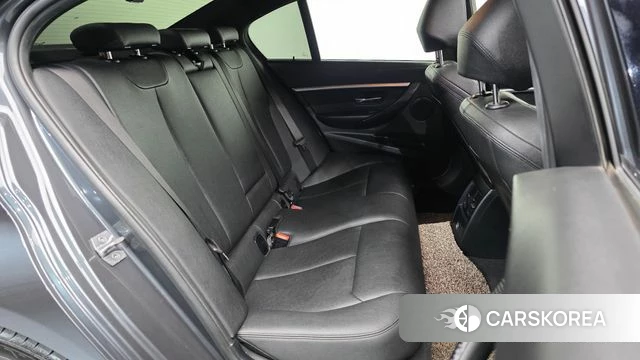 BMW 3 Series (F30) 2018 Серый из Кореи, фото 3