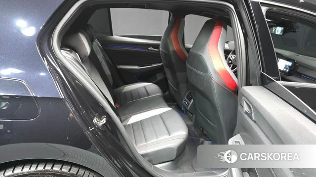 Volkswagen Golf 8th Generation 2023 Черный из Кореи, фото 3