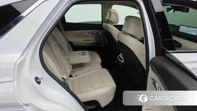 Genesis GV70 2023 Белый из Кореи, фото 3