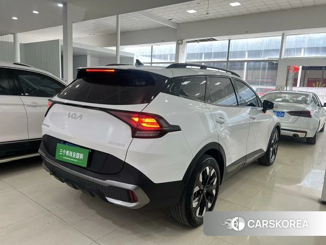 Kia Sportage 2023 Белый из Китая, фото 3