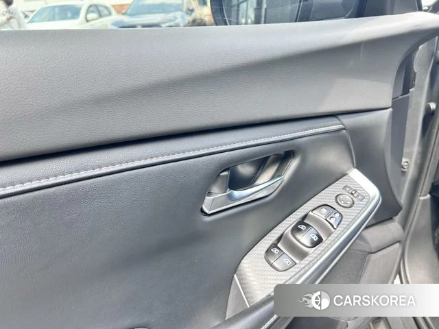 Nissan Sylphy 2024 Серебристо-серый из Китая, фото 3