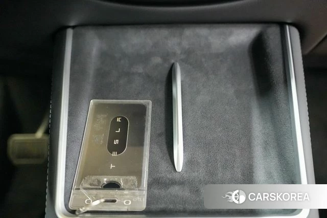 Tesla Model Y 2026 Серый из Кореи, фото 3