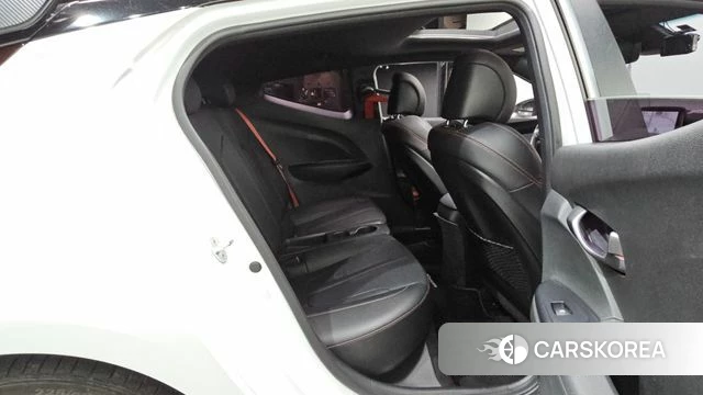 Hyundai Veloster (JS) 2018 Белый из Кореи, фото 3