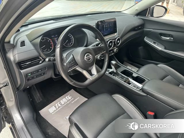 Nissan Sylphy 2023 Серебристо-серый из Китая, фото 3
