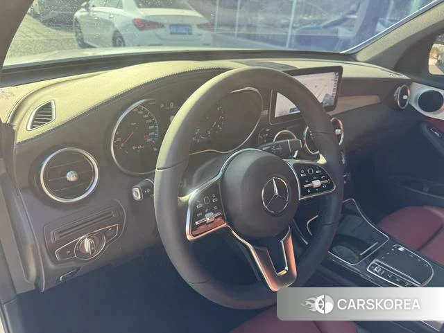 Mercedes-Benz GLC 2023 Белый из Китая, фото 3