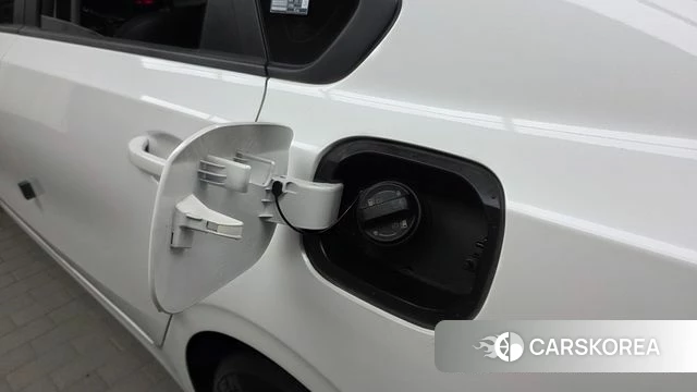 Kia The New K3 2nd generation 2022 Белый из Кореи, фото 3