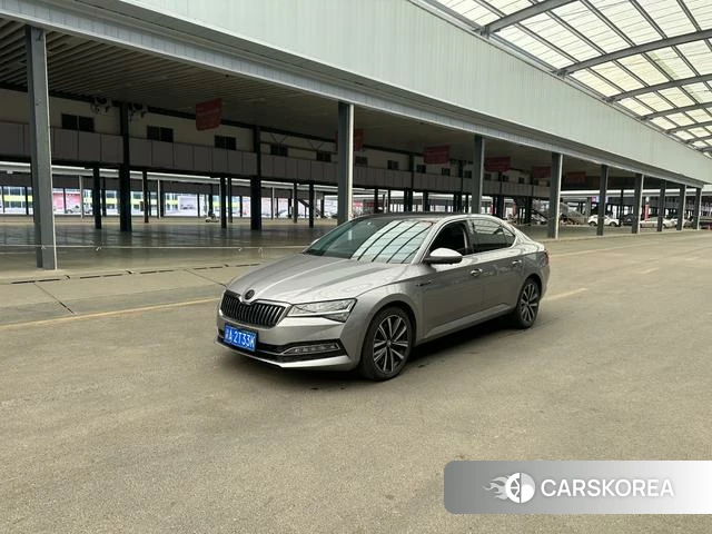 Skoda Superb 2022 Темно-серый из Китая, фото 3