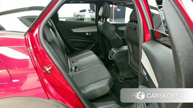 Peugeot 3008 second generation 2022 Красный из Кореи, фото 3