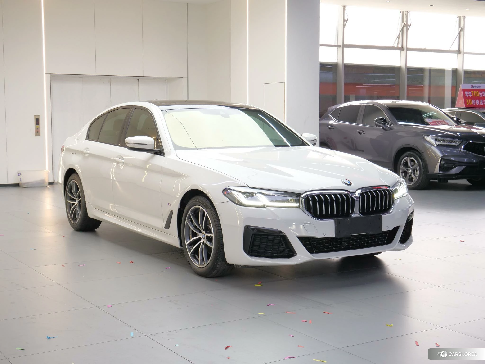 BMW 5 series 2019 Белый из Китая, фото 3