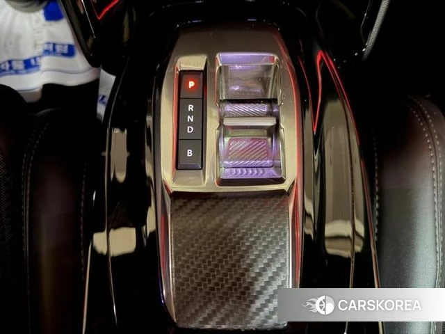 Peugeot e-208 second Generation 2022 Серебристо-серый из Кореи, фото 4
