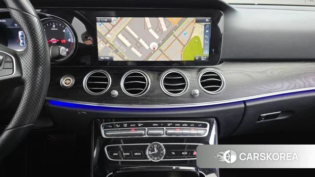 Mercedes-Benz E-Class W213 2018 Черный из Кореи, фото 3