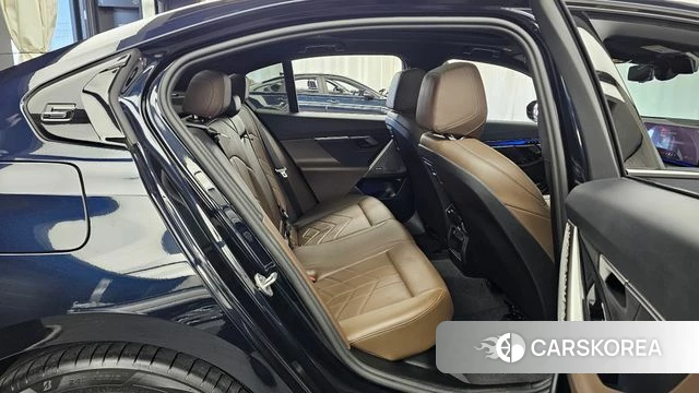 BMW 5 Series (G60) 2026 Черный из Кореи, фото 3