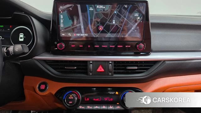 Kia The New K3 2nd generation 2021 Белый из Кореи, фото 3