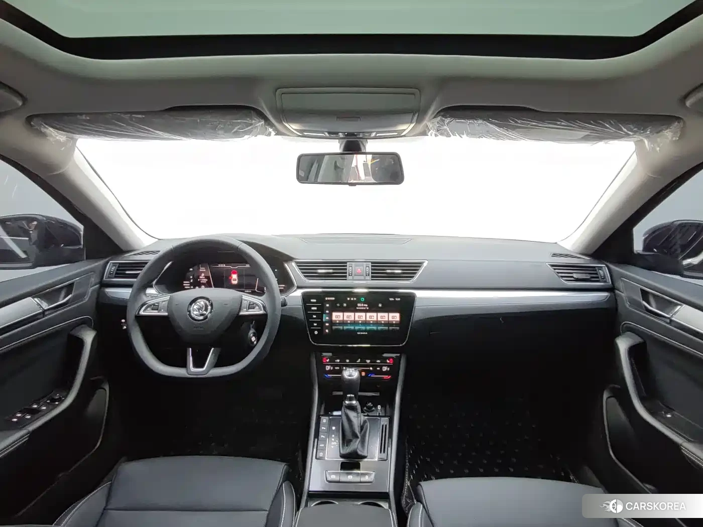 Skoda Superb 2024 Черный из Китая, фото 3