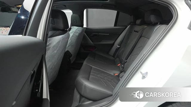 BMW 5 Series (G60) 2026 Белый из Кореи, фото 3