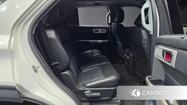Ford Explorer 6th Generation 2022 Белый из Кореи, фото 3
