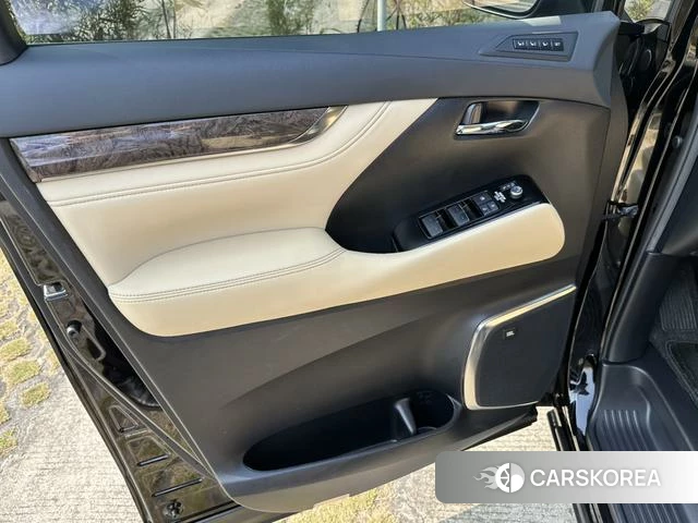 Toyota Alphard 2021 Черный из Китая, фото 3