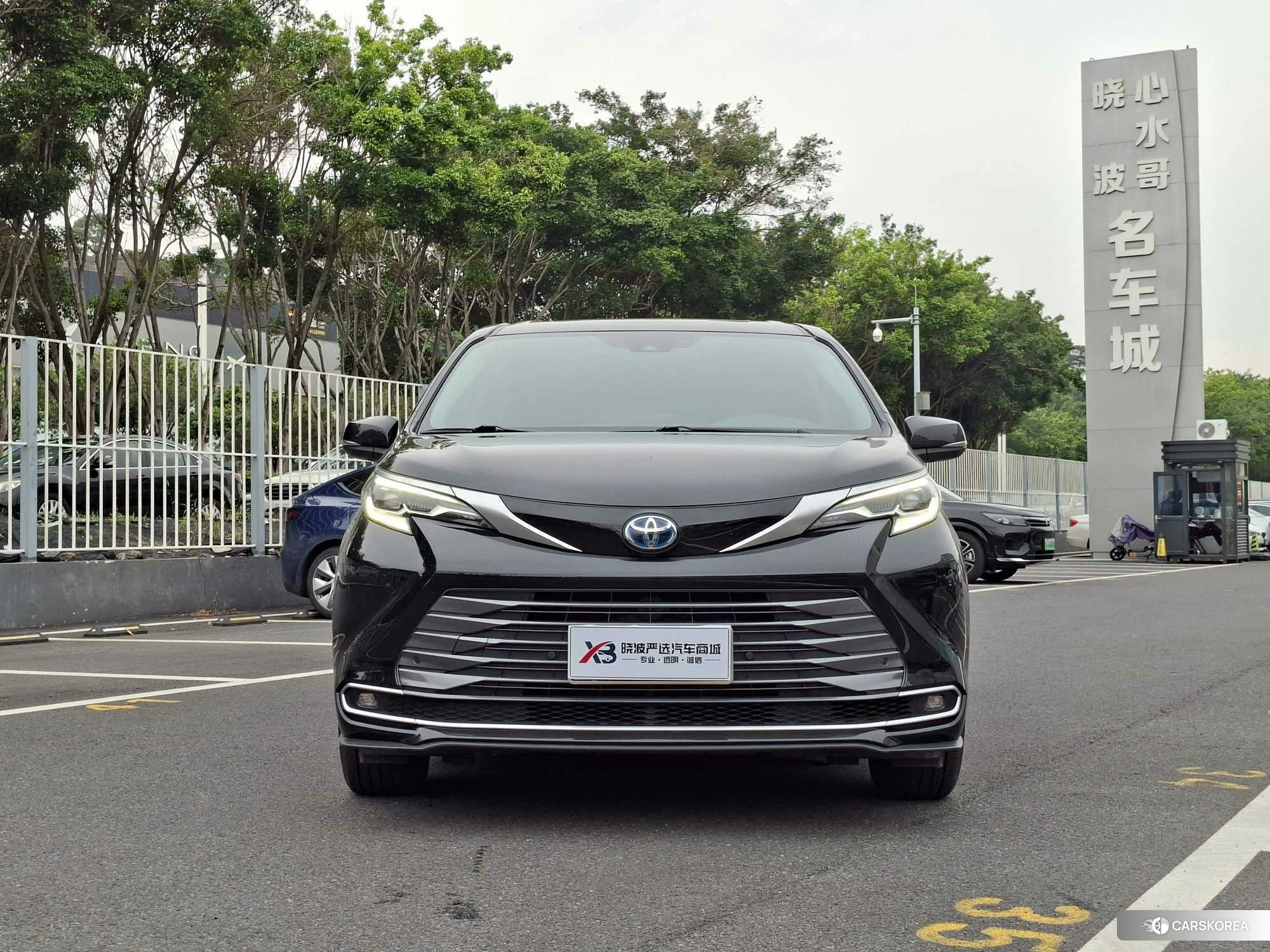 Toyota Sienna 2021 Черный из Китая, фото 3