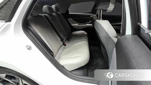 Hyundai Avante Hybrid (CN7) 2021 Белый из Кореи, фото 3