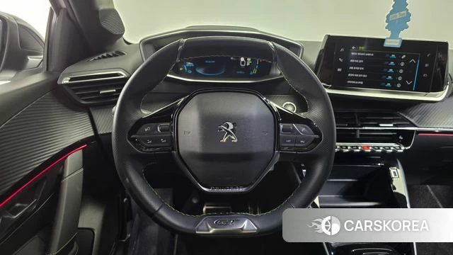 Peugeot e-208 second Generation 2023 Белый из Кореи, фото 3