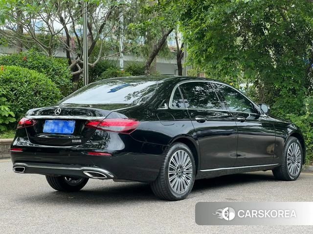 Mercedes-Benz E-Class 2022 Черный из Китая, фото 3