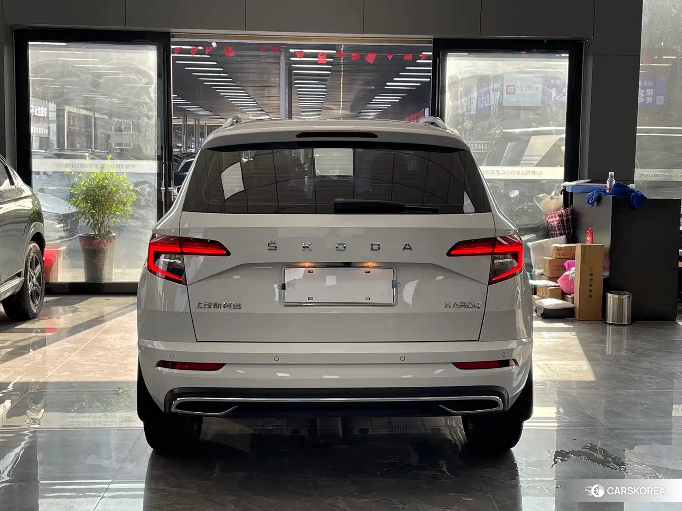 Skoda Karoq 2022 Белый из Китая, фото 3