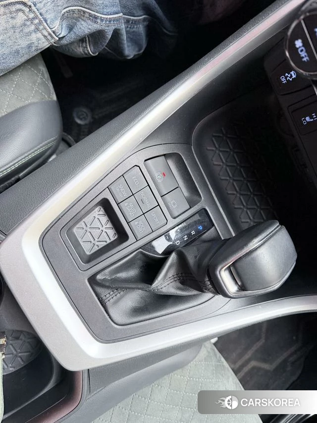 Toyota RAV4 2023 Белый из Китая, фото 3