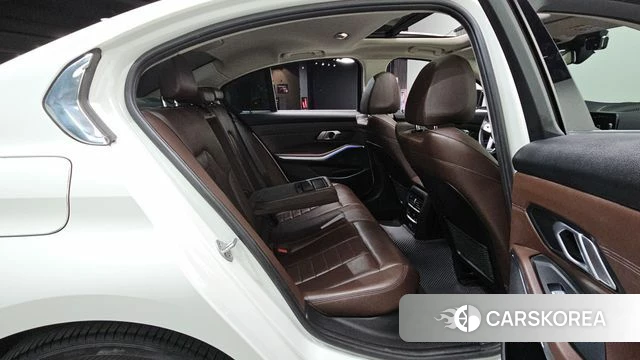 BMW 3 Series (G20) 2021 Белый из Кореи, фото 3