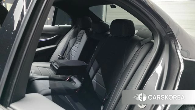 Mercedes-Benz E-Class W213 2021 Серый из Кореи, фото 3