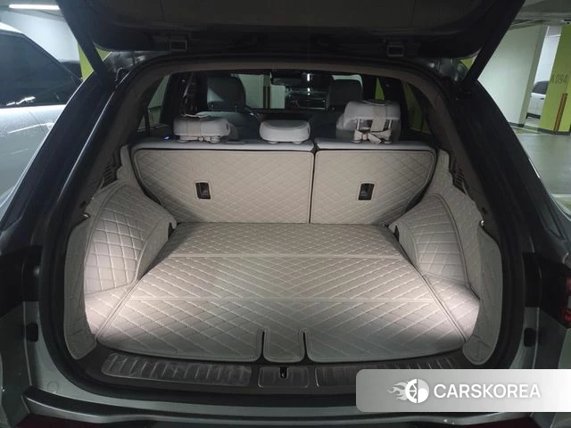 Genesis GV70 2025 Серебристо-серый из Кореи, фото 3