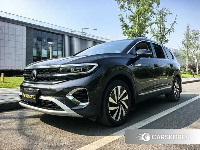 Volkswagen Talagon 2022 Темно-серый из Китая, фото 3