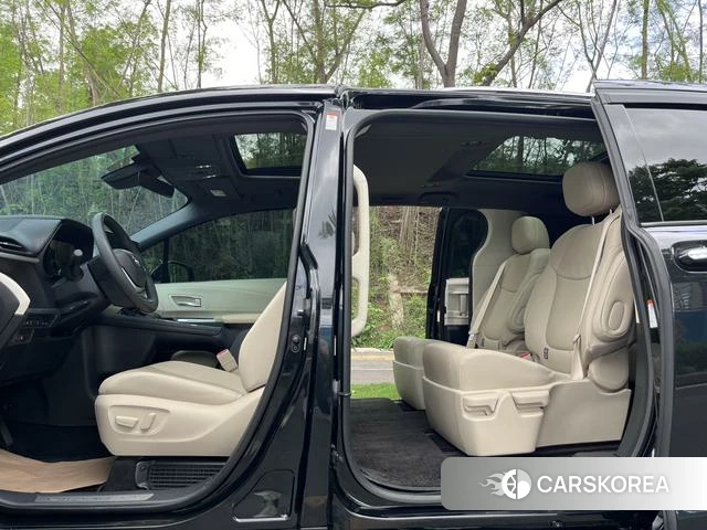 Toyota Granvia 2024 Черный из Китая, фото 3
