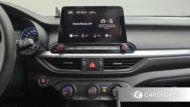 Kia The New K3 2nd generation 2023 Белый из Кореи, фото 3