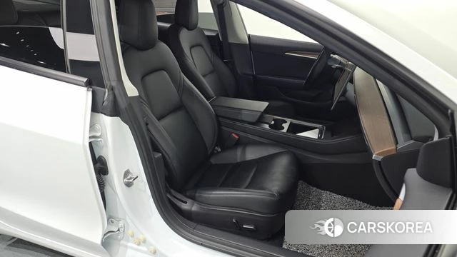 Tesla Model 3 2022 Белый из Кореи, фото 3