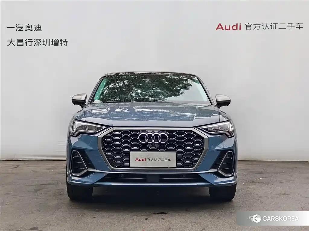 Audi Q3 Sportback 2022 Silver/gray из Китая, фото 3