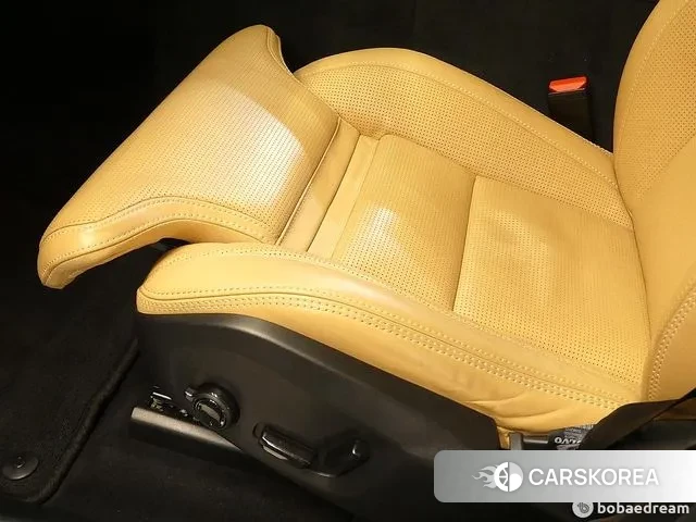 Volvo XC60 second Generation 2022 Черный из Кореи, фото 3