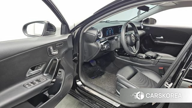 Mercedes-Benz A-Class W177 2020 Черный из Кореи, фото 3