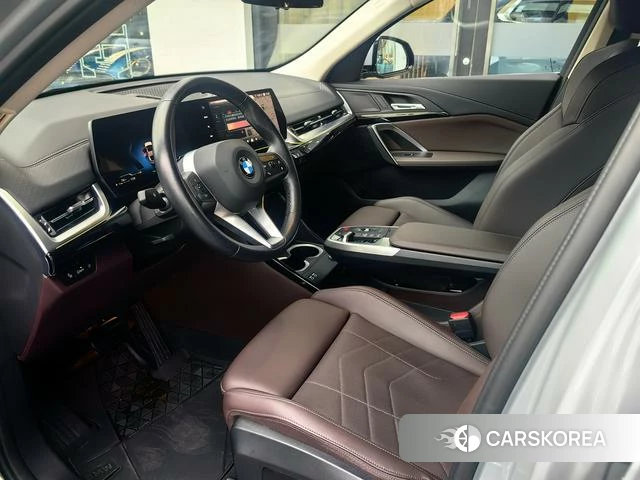BMW X2 2024 Серебристо-серый из Китая, фото 3