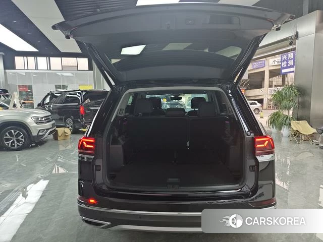 Volkswagen Teramont 2024 Черный из Китая, фото 3