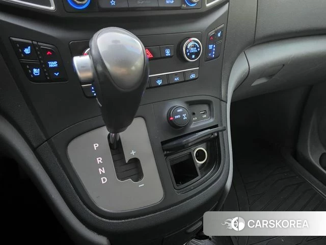 Hyundai The New Grand Starex 2019 Белый из Кореи, фото 3