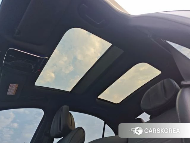Mercedes-Benz C-class 2023 Белый из Китая, фото 3